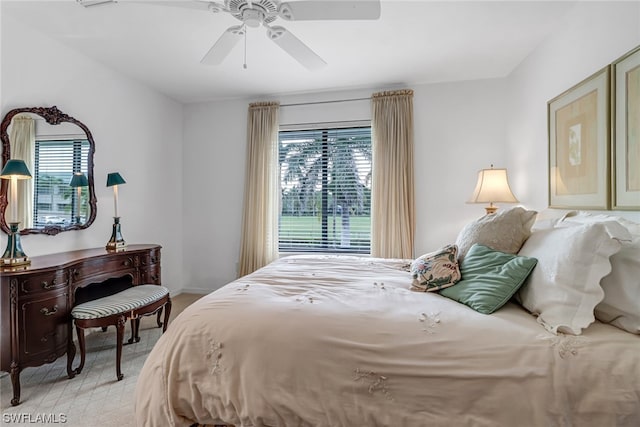 bedroom with ceiling fan