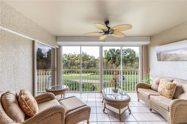 sunroom / solarium with ceiling fan