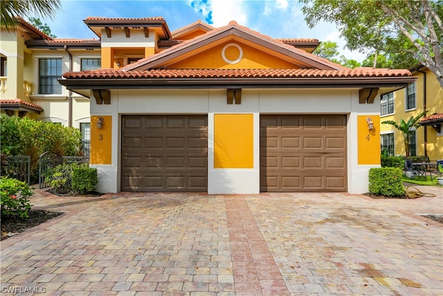 view of front of house with a garage