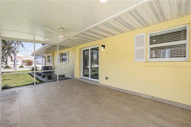2 Fairview Blvd, Fort Myers Beach, FL 33931 - sunroom with ceiling fan