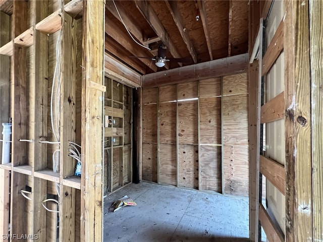 miscellaneous room with ceiling fan