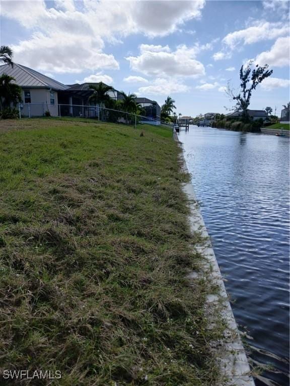 Listing photo 2 for 2708 SW 17th Ave, Cape Coral FL 33914