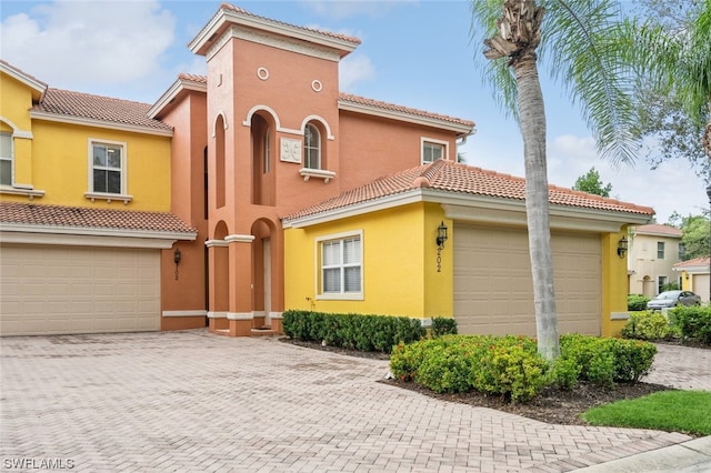 view of mediterranean / spanish-style home