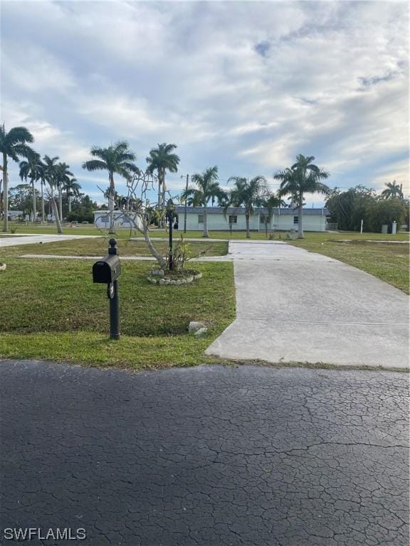 127 Raintree Ln, Fort Myers, FL 33908