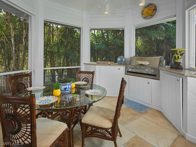 view of sunroom / solarium