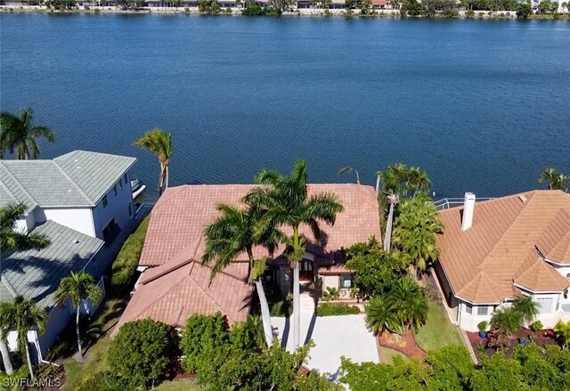 bird's eye view featuring a water view