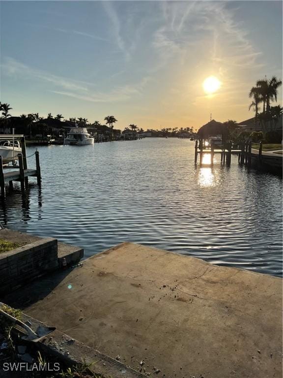 Listing photo 3 for 5354 Bayshore Ave, Cape Coral FL 33904