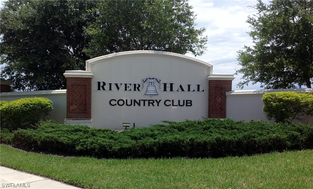 view of community / neighborhood sign