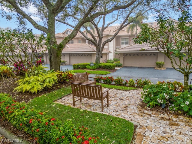 view of yard featuring a garage