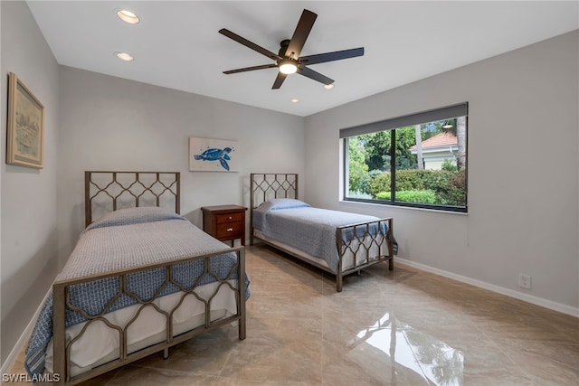 bedroom with ceiling fan