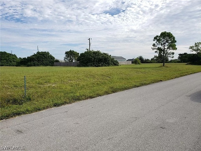 Listing photo 3 for 1201 Andalusia Blvd, Cape Coral FL 33909