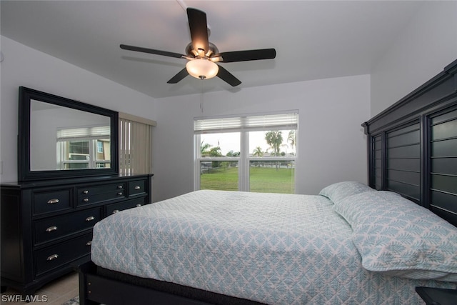 bedroom with ceiling fan