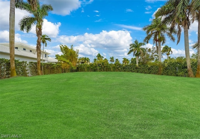 Listing photo 2 for 421 Bow Line Dr, Naples FL 34103