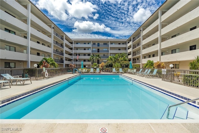 view of swimming pool