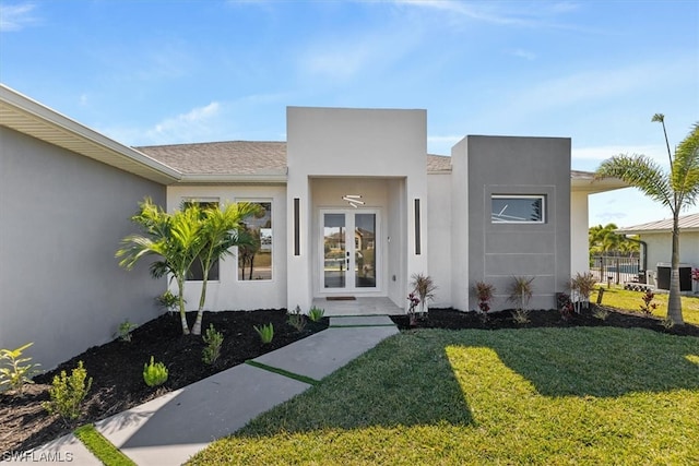 view of front of house with a front yard