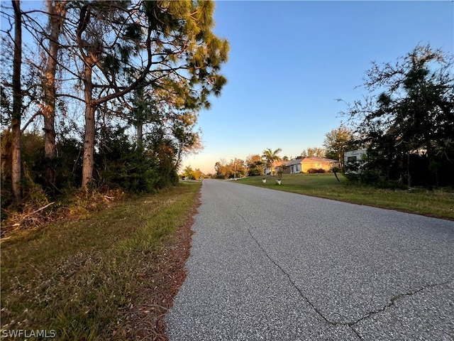 Listing photo 2 for 12150 Vaughan Ave, Port Charlotte FL 33981