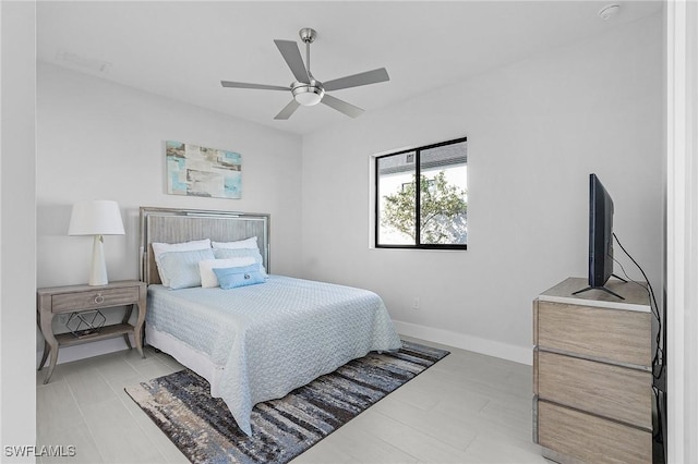 bedroom featuring ceiling fan