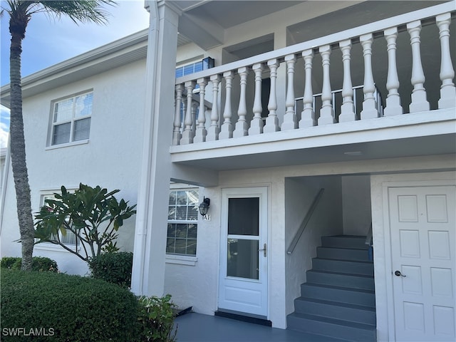 exterior space featuring a balcony