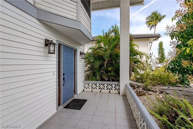 832 Swan Dr, Marco Island, FL 34145 - view of exterior entry