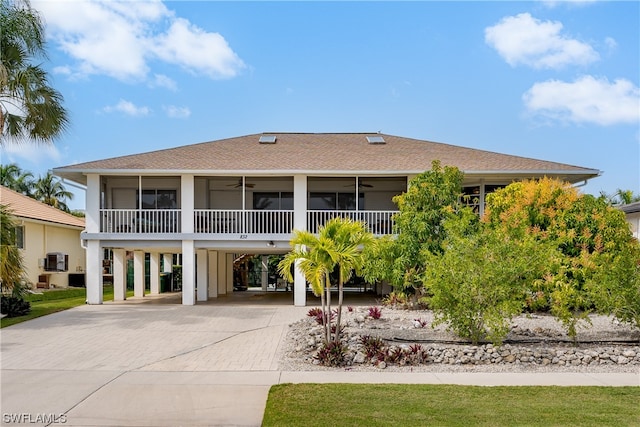 view of front of property