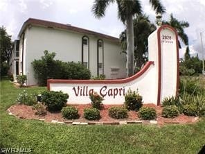 view of community / neighborhood sign