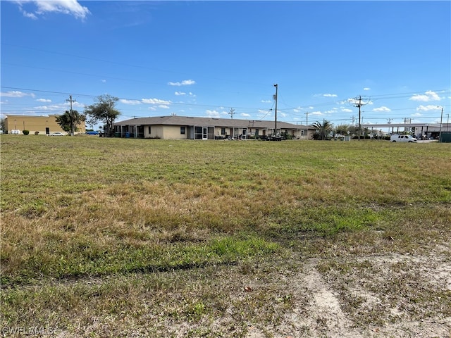 Listing photo 2 for 1607 NE 7th Place, Cape Coral FL 33909