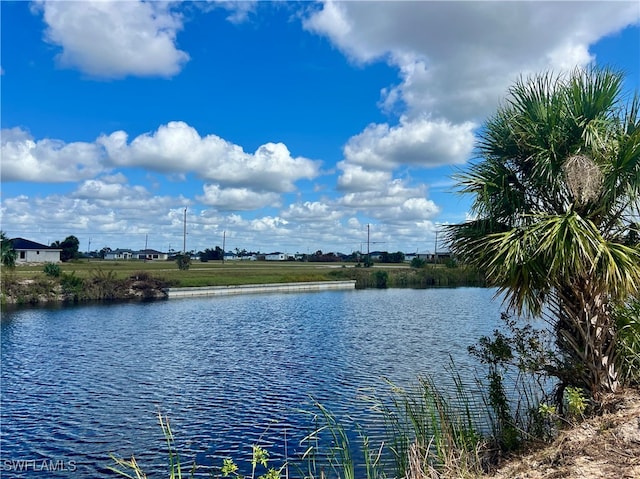 Listing photo 2 for 4103 NW 39th St, Cape Coral FL 33993