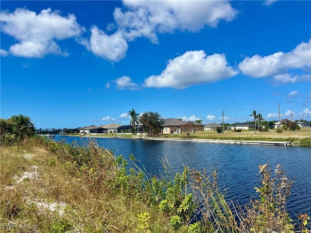 Listing photo 3 for 4103 NW 39th St, Cape Coral FL 33993