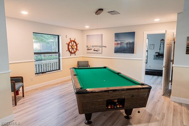 rec room featuring light wood-type flooring and billiards