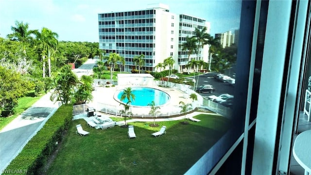 view of swimming pool