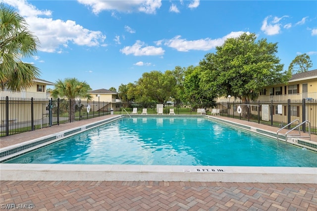 view of swimming pool