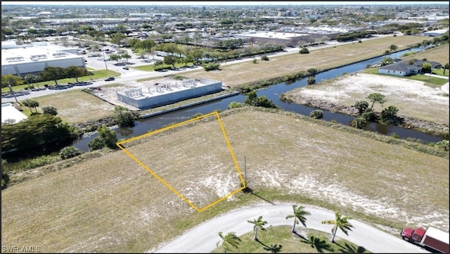 Listing photo 2 for 1902 NE 12th Ln, Cape Coral FL 33909