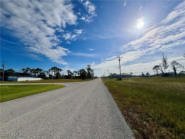 Listing photo 3 for 1408 NE 37th St, Cape Coral FL 33909