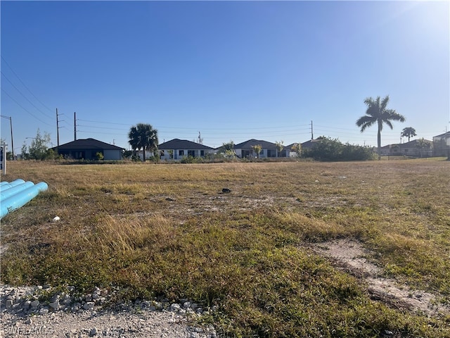 Listing photo 3 for 2 NW 9th St, Cape Coral FL 33993