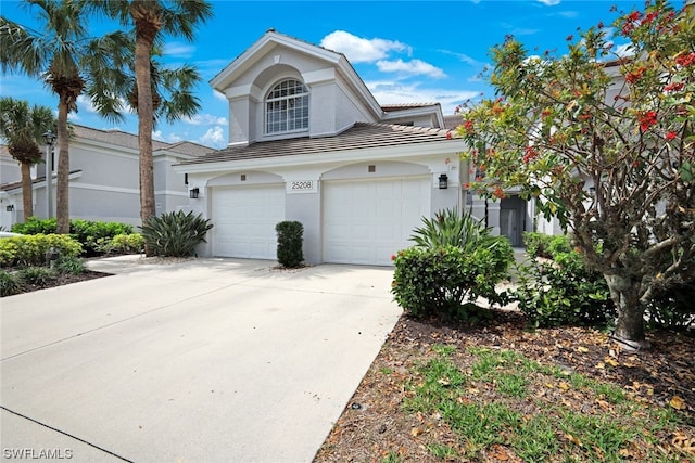 view of front facade featuring a garage