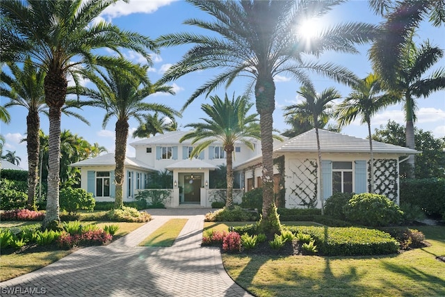 view of front of house with a front lawn