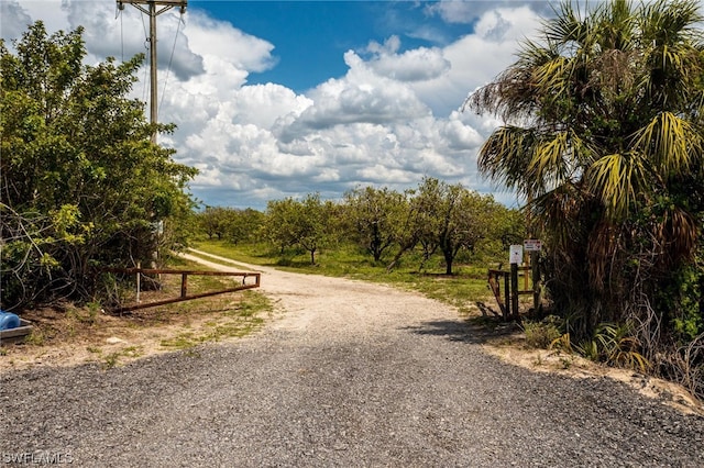 Listing photo 3 for 21995 Carter Rd, Estero FL 33928