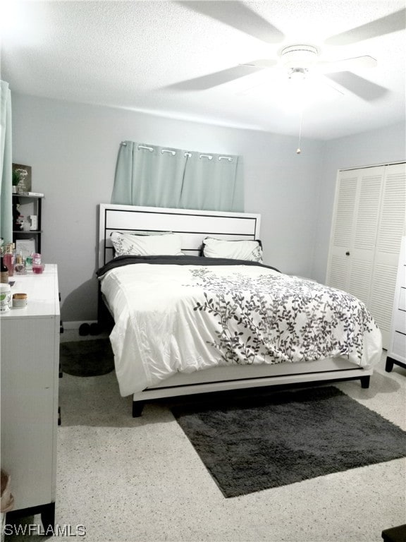 bedroom featuring a closet and ceiling fan