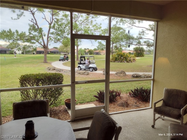 view of sunroom / solarium