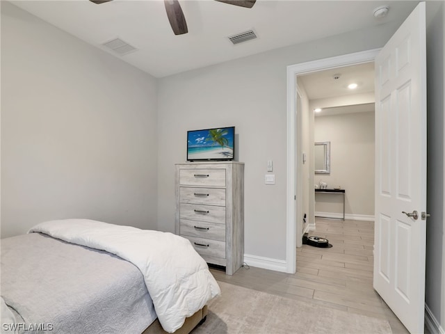 bedroom featuring ceiling fan