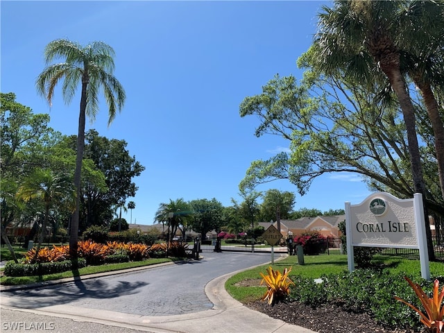 view of community / neighborhood sign