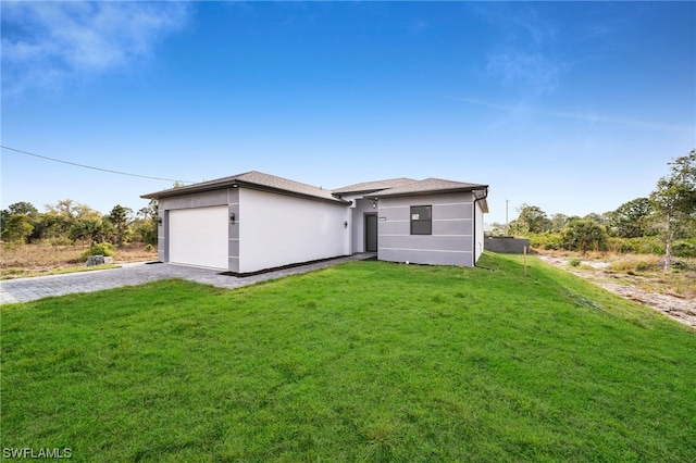 view of front of house with a front yard