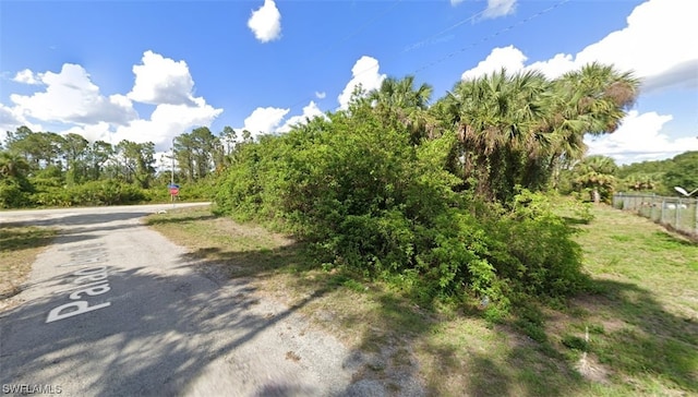 Listing photo 2 for 505 Palao Ave S, Lehigh Acres FL 33974