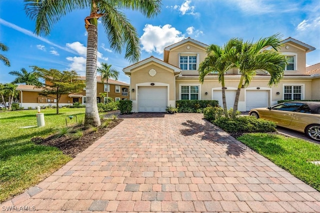 view of front of property with a front yard