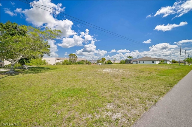 Listing photo 3 for 1208 SE 13th Ave, Cape Coral FL 33990