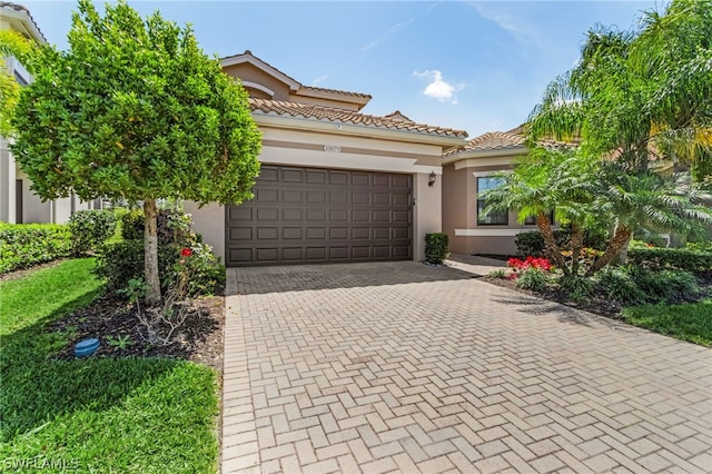 view of front of house featuring a garage