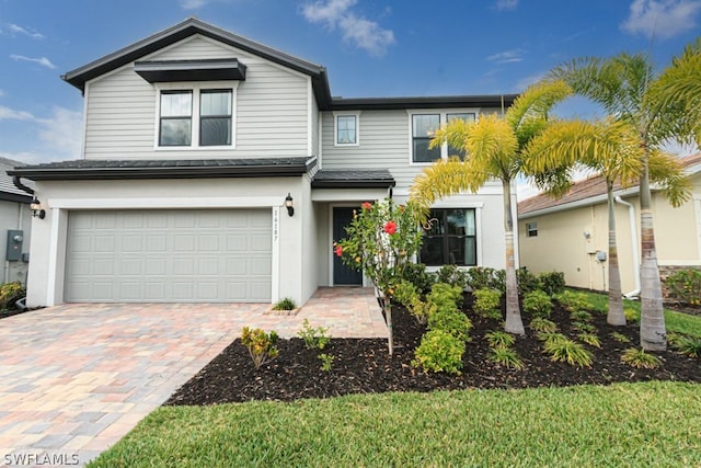 view of front facade featuring a garage