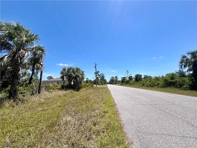 Listing photo 2 for 12070 Cochran Ave, Port Charlotte FL 33981