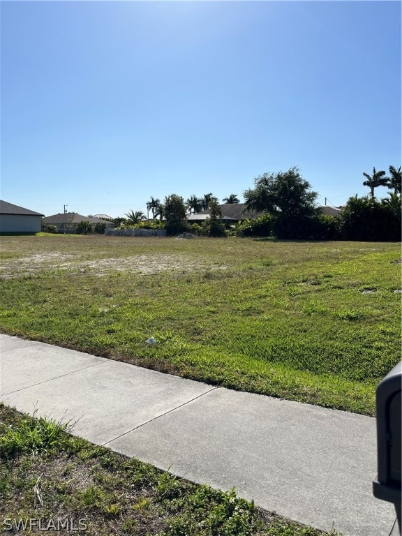 Listing photo 2 for 2810 Surfside Blvd, Cape Coral FL 33914