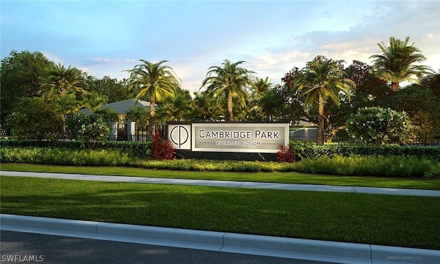 Listing photo 2 for 2032 Cambridge Park Dr, Naples FL 34109